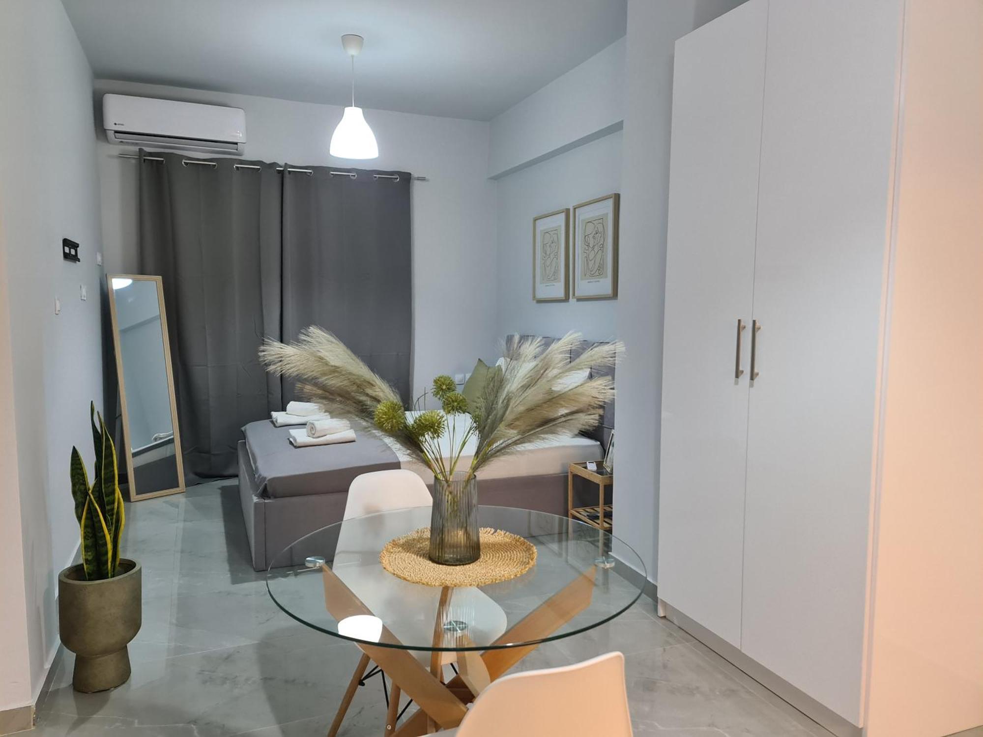 Square 1 Apartment