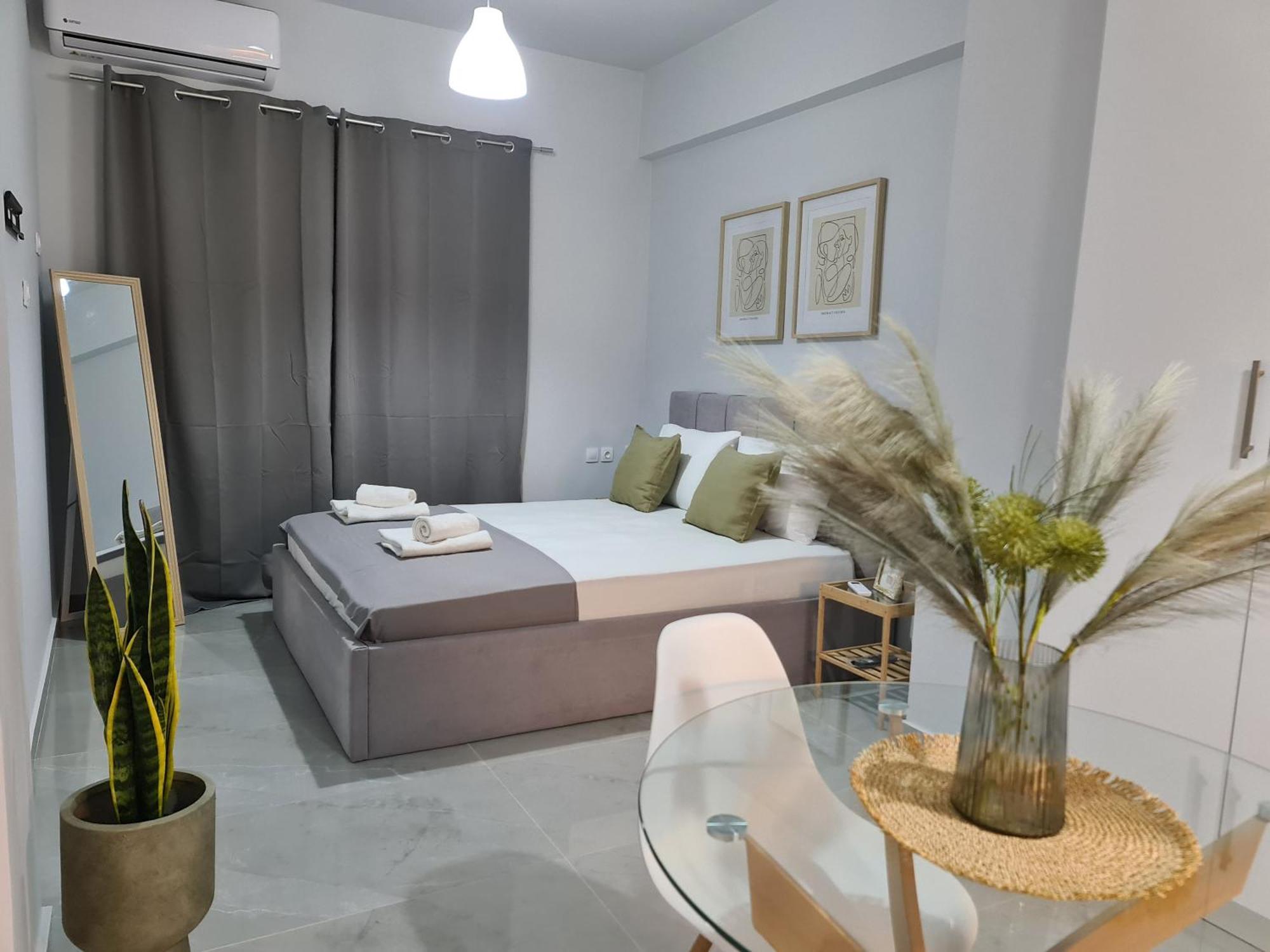 Square 1 Apartment